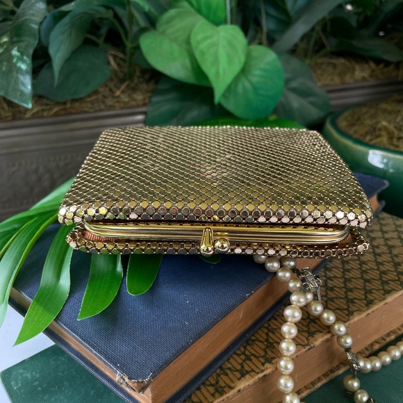 Vintage 70s Whiting and Davis Wallet - Picture 6 of 11